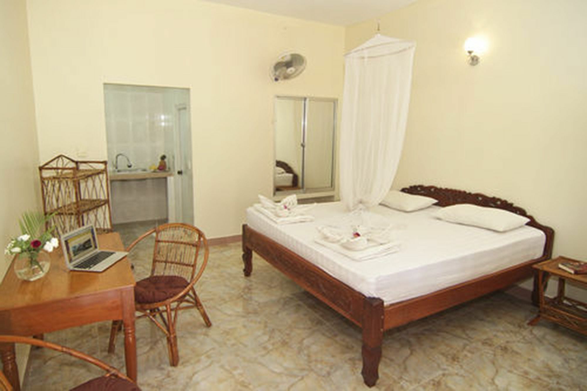 Hotel Sunset Lounge Preăh Sihanŭk Zewnętrze zdjęcie